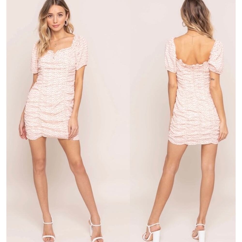 ASTR The Label Cinched Sweetheart Mini Dress Floral Ruffle Short Puff Sleeve - Picture 3 of 12